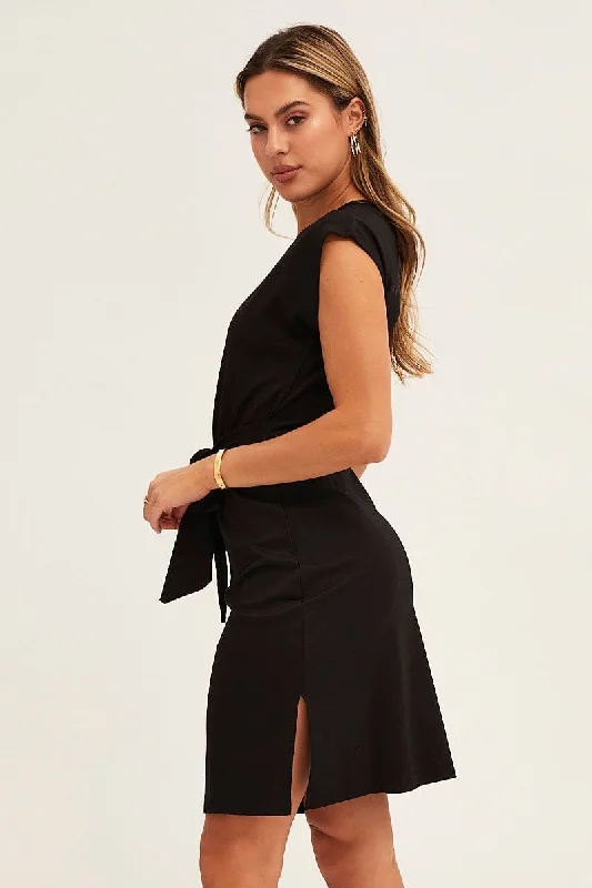 Black Body Con Tie Waist Dress