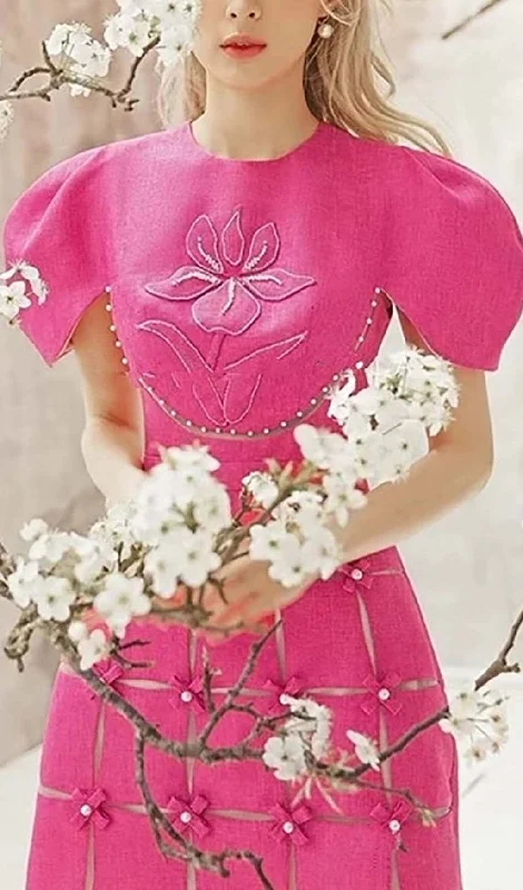 3D FLOWER O NECK MINI DRESS IN PINK