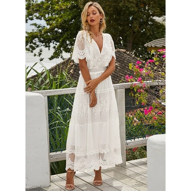 Amy Fashion - Plunge V-Neck Short Sleeve Lace Maxi Dress