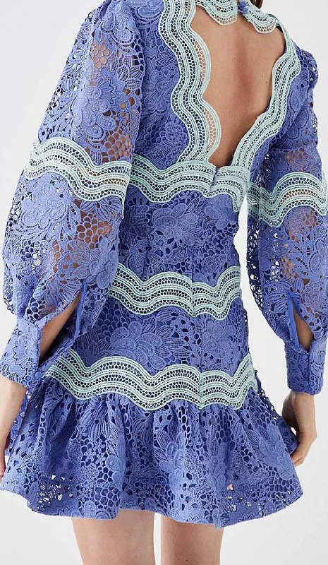 LACE SLEEVE TRIM DETAIL MINI DRESS IN BLUE