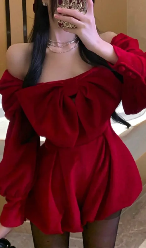 OFF-SHOULDER BOW VELVET MINI DRESS IN RED