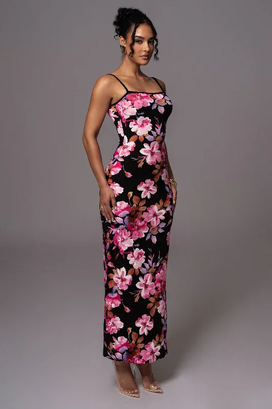 black-floral-smooth-simplicity-maxi-dress