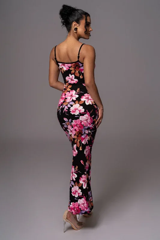 black-floral-smooth-simplicity-maxi-dress