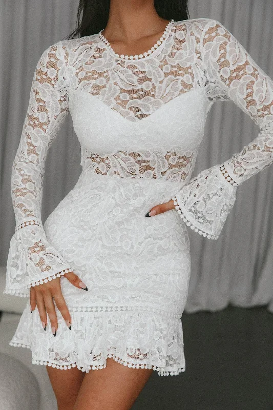 elis-long-sleeve-buckle-dress-lace-white