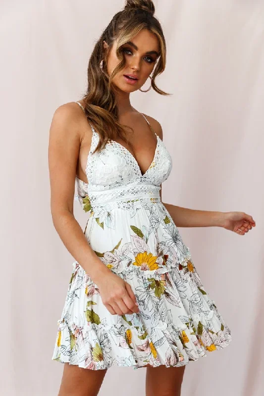 sanctuary-applique-bust-tie-knot-back-dress-floral-print-white