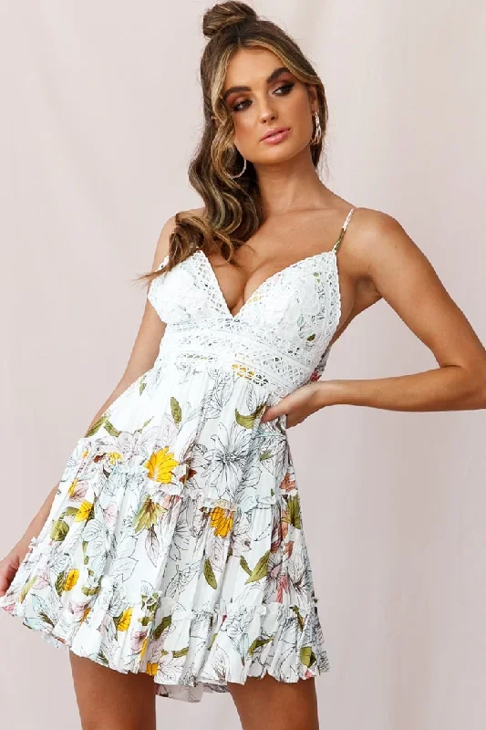 sanctuary-applique-bust-tie-knot-back-dress-floral-print-white