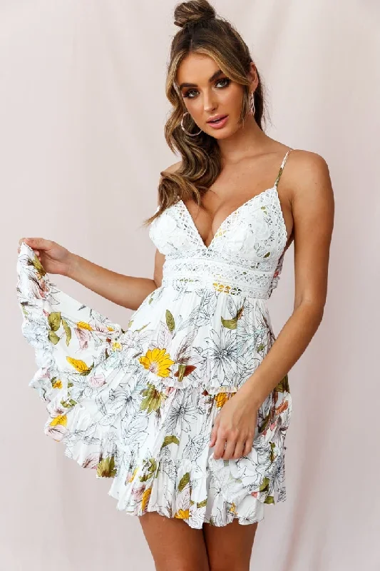 sanctuary-applique-bust-tie-knot-back-dress-floral-print-white